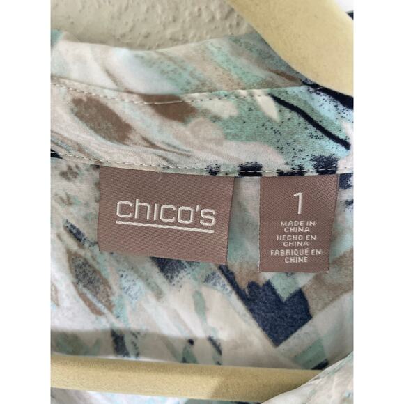 Chico's Lightweight Collared Blue and White Shirt Womens size 1/Medium - Picture 3 of 6